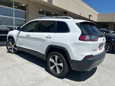 Used 2019 Jeep Cherokee Limited w/ Luxury Group AWD/4WD image 2