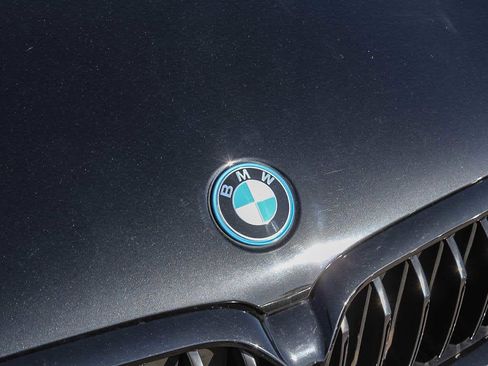 Certified 2023 BMW 530e w/ M Sport Package image 10