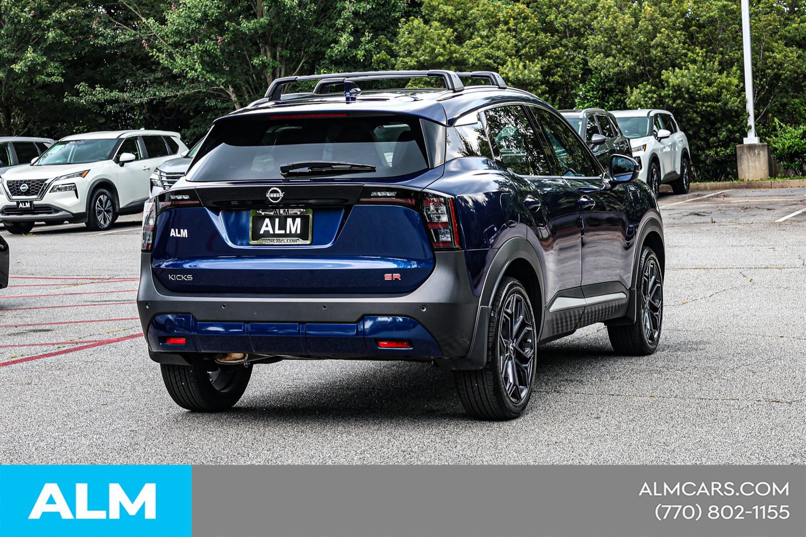 Used 2025 Nissan Kicks SR w/ SR Premium Package FWD image 6