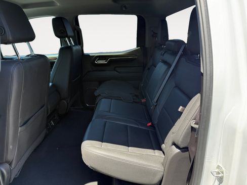 Used 2024 GMC Sierra 1500 SLT AWD/4WD image 15