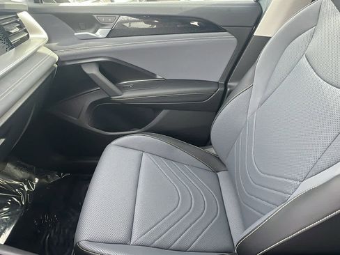 New 2026 Volkswagen Tiguan SE AWD/4WD image 12
