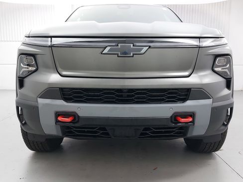 Used 2026 Chevrolet Silverado EV Trail Boss image 10