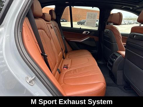 Used 2025 BMW X5 xDrive40i w/ Executive Package image 30