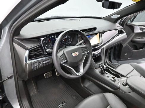 Certified 2024 Cadillac XT6 Sport w/ LPO, ONYX Package AWD/4WD image 14