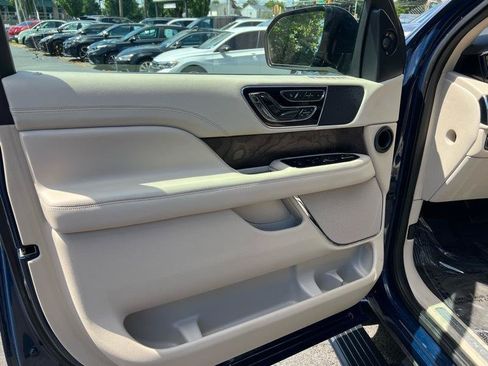 Used 2018 Lincoln Navigator L Reserve w/ Technology Package AWD/4WD image 27