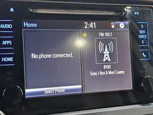 Used 2015 Toyota Sienna LE image 32