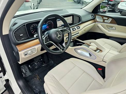 Certified 2024 Mercedes-Benz GLS 450 4MATIC image 15