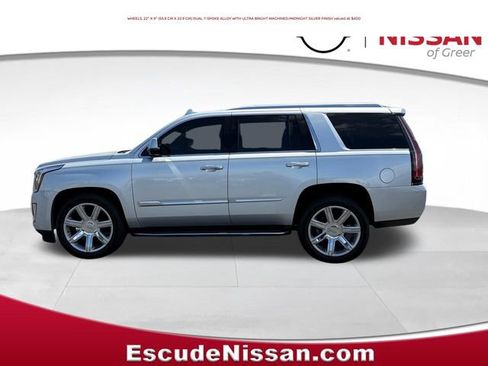 Used 2020 Cadillac Escalade Luxury AWD/4WD image 6