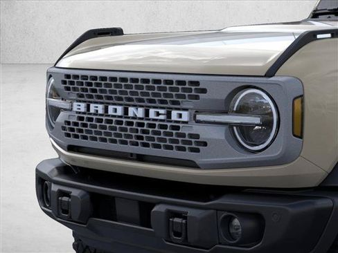 New 2026 Ford Bronco Badlands w/ Sasquatch Package AWD/4WD image 16