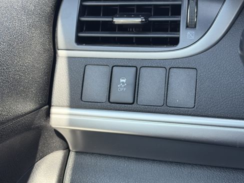 Used 2014 Toyota Camry SE FWD image 23