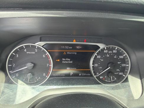 Used 2024 Nissan Rogue S FWD image 3
