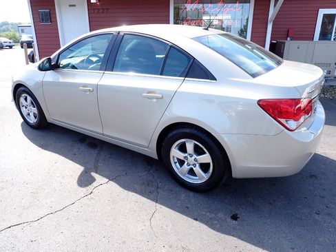 Used 2011 Chevrolet Cruze LT FWD image 4