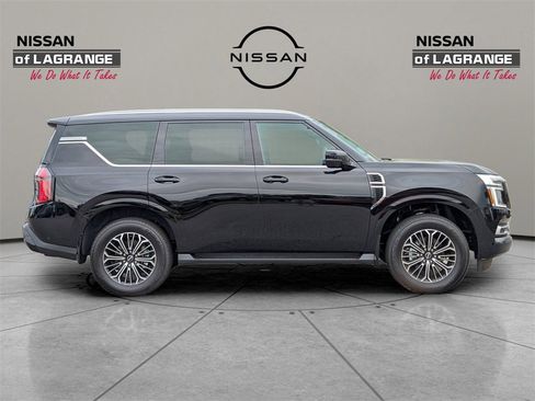 New 2025 Nissan Armada SL image 7