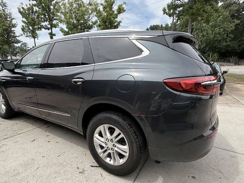 Used 2019 Buick Enclave Essence FWD image 31