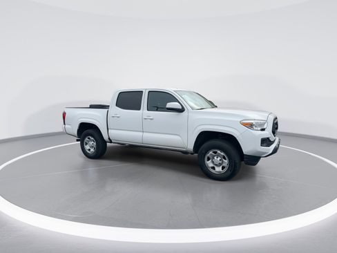 Used 2021 Toyota Tacoma SR AWD/4WD image 2