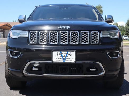 Used 2018 Jeep Grand Cherokee Overland AWD/4WD image 13