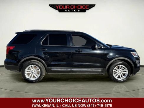 Used 2016 Ford Explorer XLT w/ Equipment Group 202A image 6