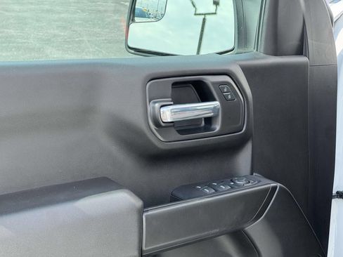 Used 2023 Chevrolet Silverado 1500 Custom AWD/4WD image 18