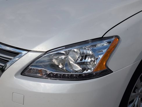 Used 2014 Nissan Sentra S FWD image 6