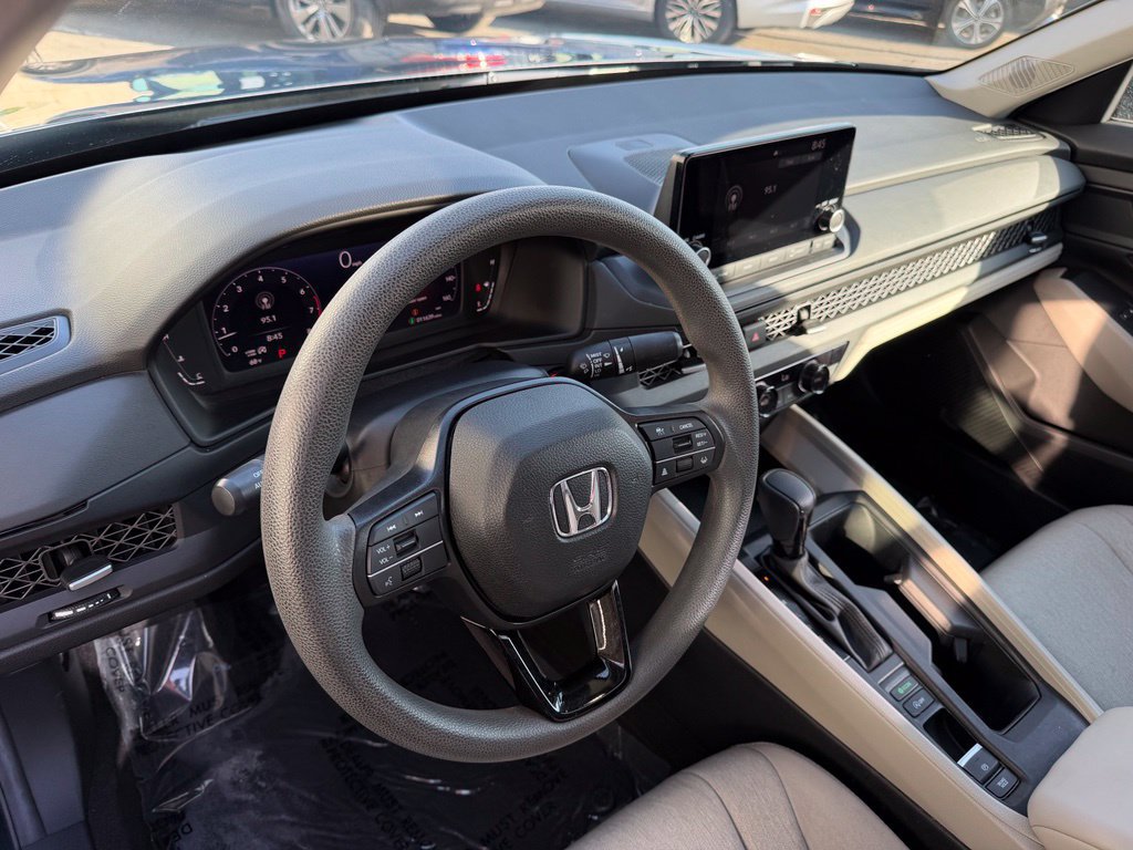 Used 2024 Honda Accord EX image 18