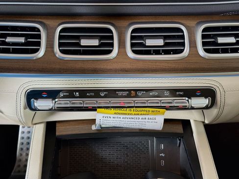 New 2026 Mercedes-Benz GLS 450 4MATIC image 19