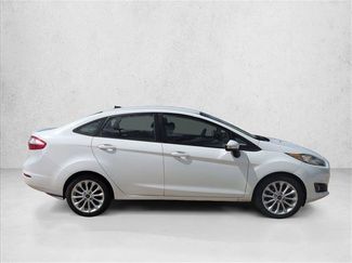 Used 2014 Ford Fiesta SE w/ Equipment Group 201A FWD video 4