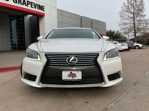 Used 2014 Lexus LS 460 w/ Comfort Package image 4