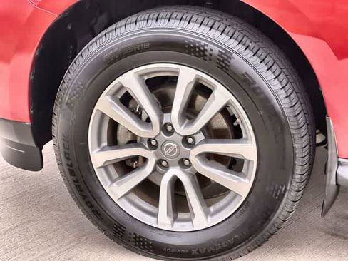 Used 2013 Nissan Pathfinder SV w/ Trailer Tow Pkg image 9