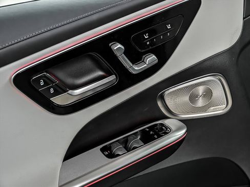 Certified 2026 Mercedes-Benz GLC 300 4MATIC image 9