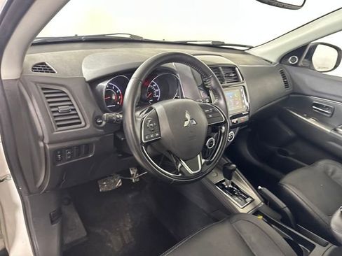 Used 2018 Mitsubishi Outlander Sport SEL image 13