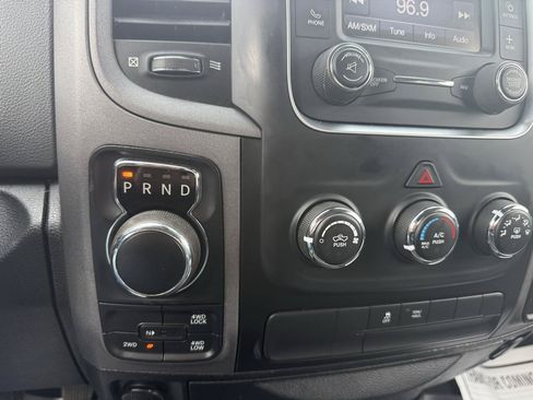 Used 2018 RAM 1500 Express AWD/4WD image 17