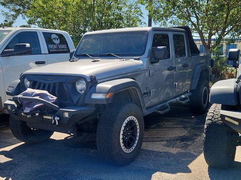 Used 2020 Jeep Gladiator Sport w/ Quick Order Package 24S AWD/4WD image 3