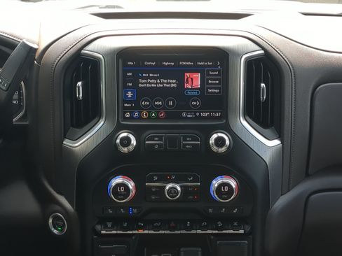 Used 2021 GMC Sierra 2500 Denali w/ Denali Ultimate Package AWD/4WD image 16