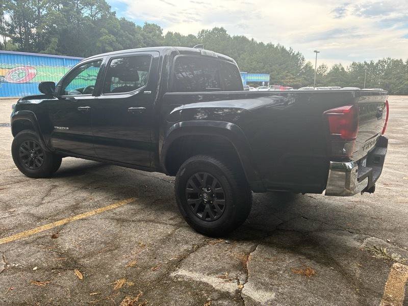 Used 2020 Toyota Tacoma SR5 RWD image 11