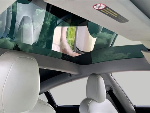 Used 2021 Tesla Model 3 Standard Range Plus RWD image 11