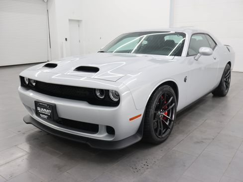Used 2023 Dodge Challenger SRT Hellcat RWD image 7