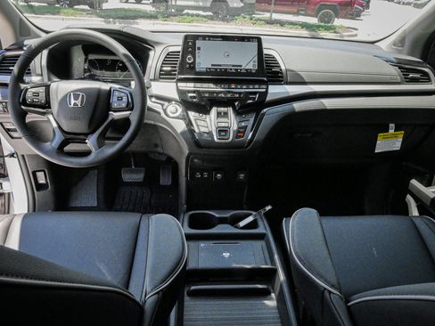 New 2026 Honda Odyssey Touring image 29