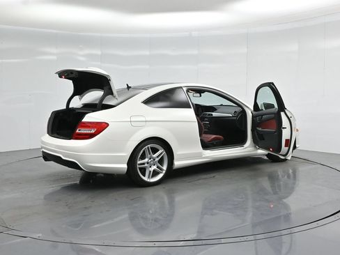 Used 2013 Mercedes-Benz C 250 Coupe image 4