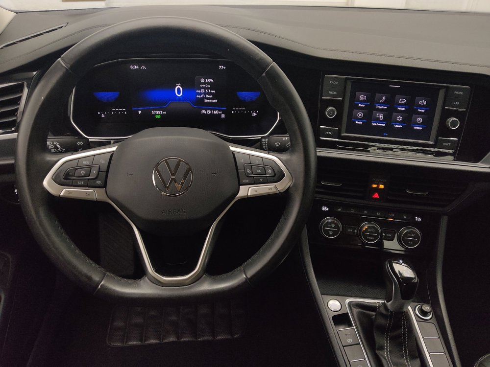Used 2024 Volkswagen Jetta SE FWD image 22