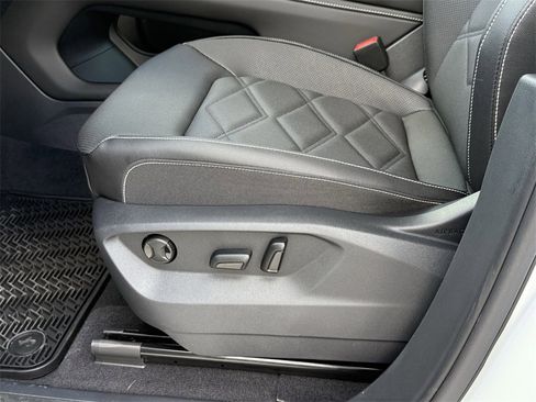 New 2026 Volkswagen Atlas SE image 13