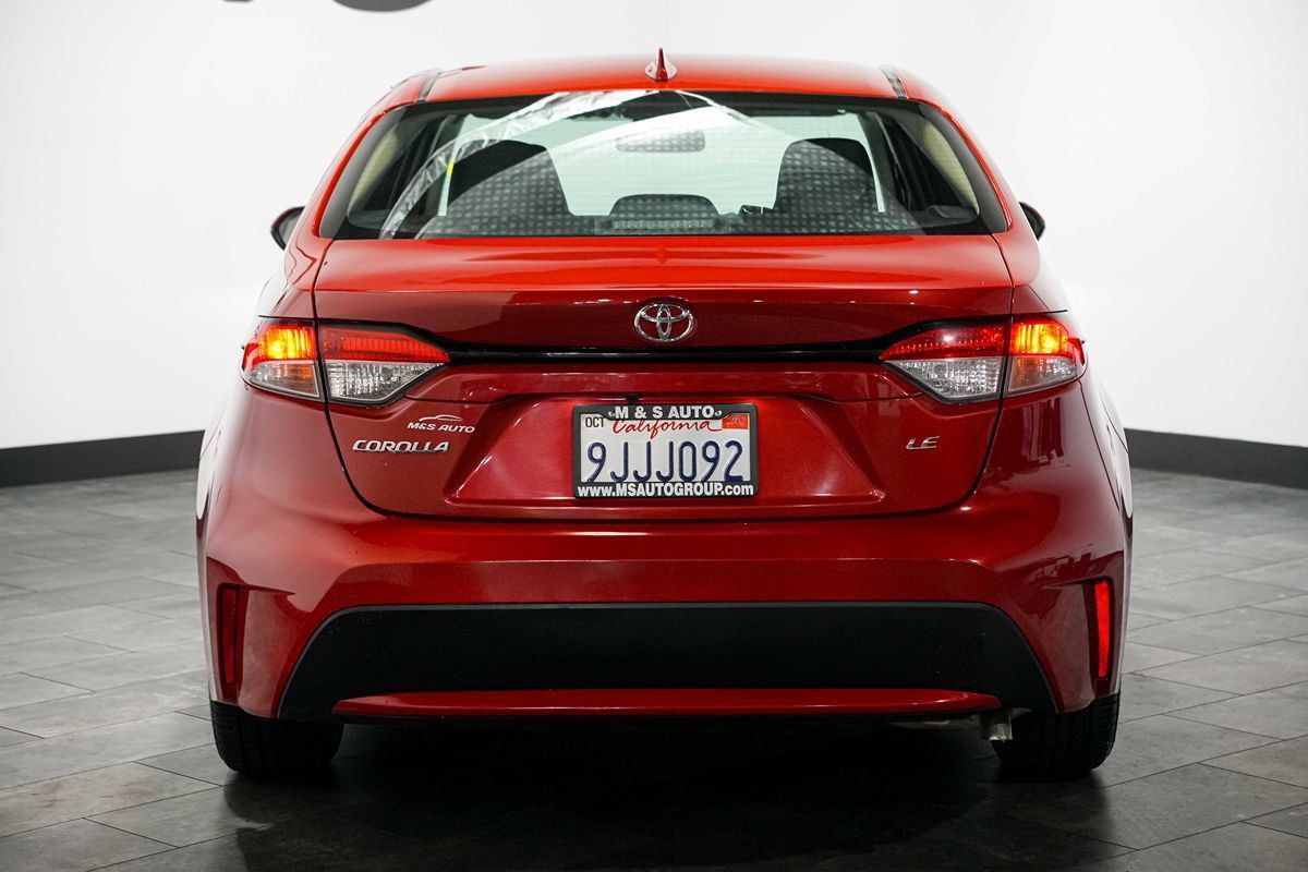 Used 2021 Toyota Corolla LE FWD image 5