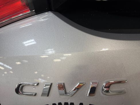 Used 2019 Honda Civic EX image 23