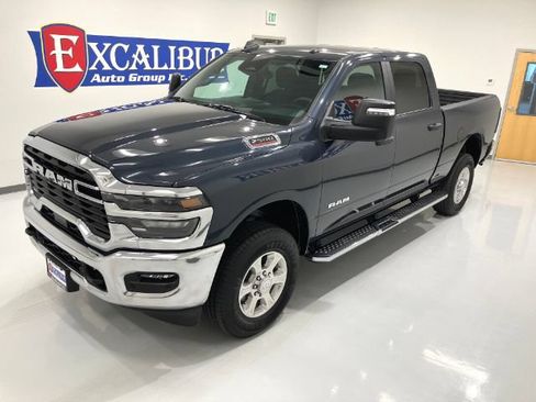 Used 2026 RAM 2500 Big Horn AWD/4WD image 4