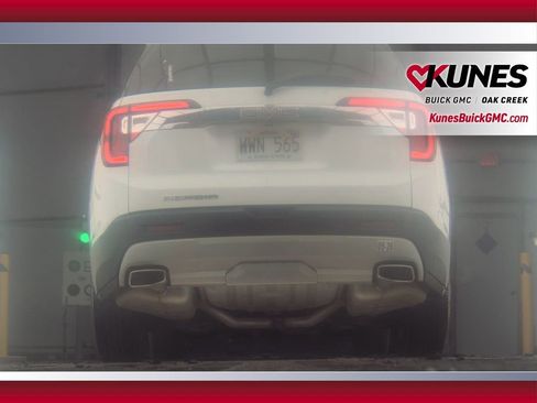 Used 2023 GMC Acadia SLE image 8