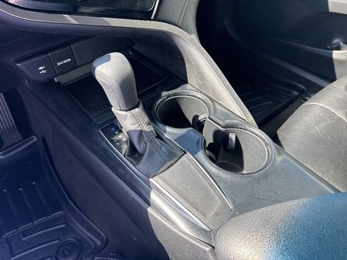 Used 2018 Toyota Camry LE FWD image 23