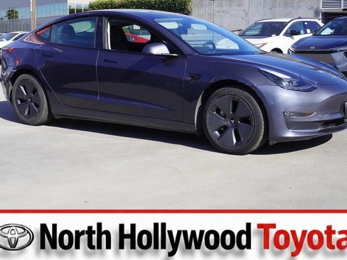 Used 2023 Tesla Model 3 Standard Range RWD image 1