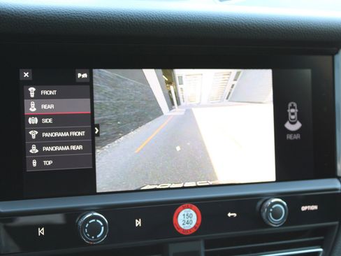 New 2025 Porsche Macan image 19