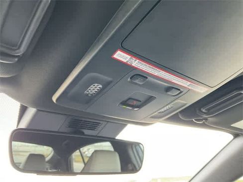 Used 2025 Toyota Camry SE image 25