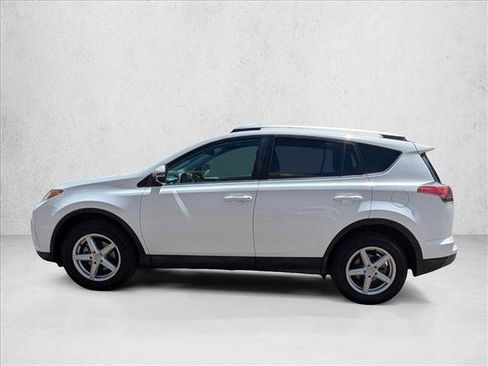 Used 2018 Toyota RAV4 XLE AWD/4WD image 8