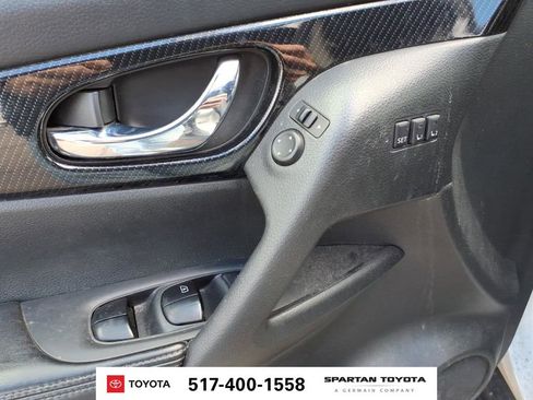Used 2018 Nissan Rogue SL AWD/4WD image 14